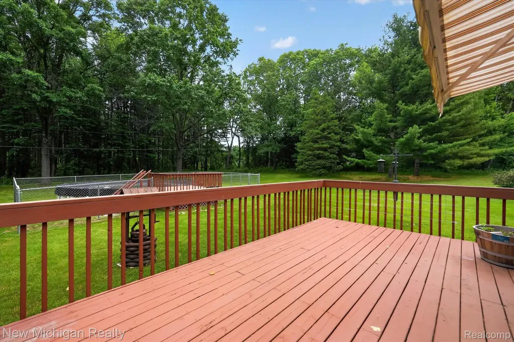 1325 Pine Grove Lane Milford Charter Township MI 48381