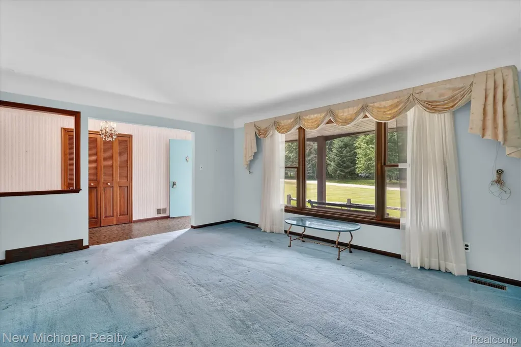 1325 Pine Grove Lane Milford Charter Township MI 48381