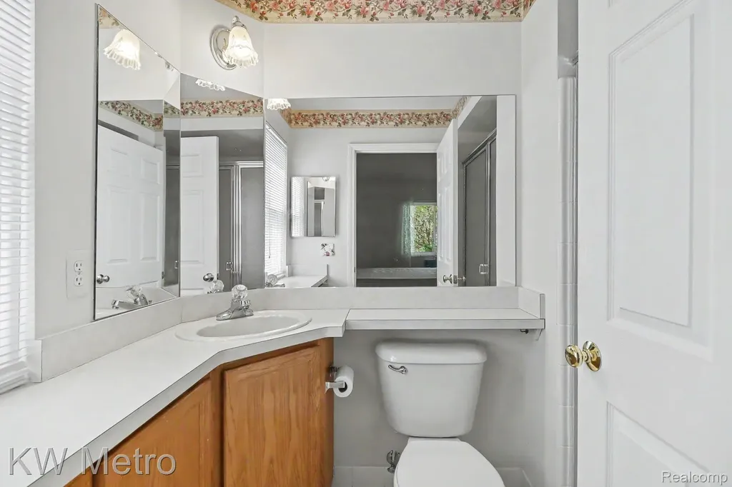 41273 Greenspire Drive Clinton Charter Township MI 48038