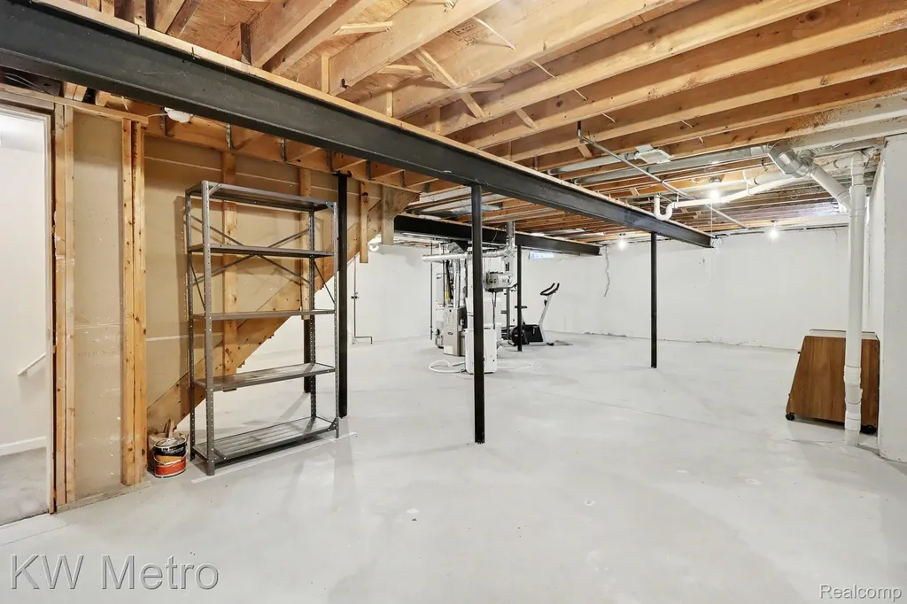 41273 Greenspire Drive Clinton Charter Township MI 48038