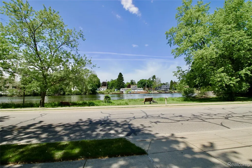 306 Tickner Street Linden City MI 48451