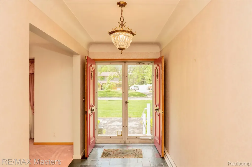 1314 Hollywood Drive Monroe City MI 48162