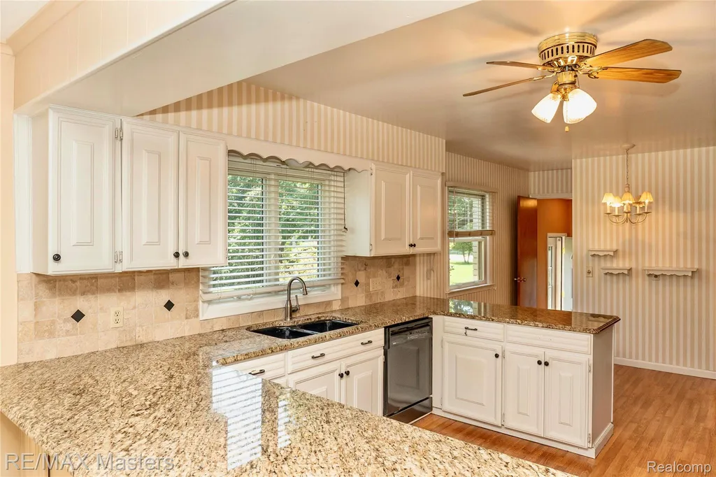 1314 Hollywood Drive Monroe City MI 48162