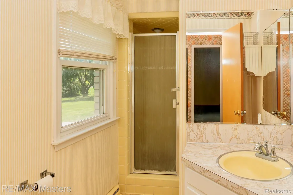 1314 Hollywood Drive Monroe City MI 48162