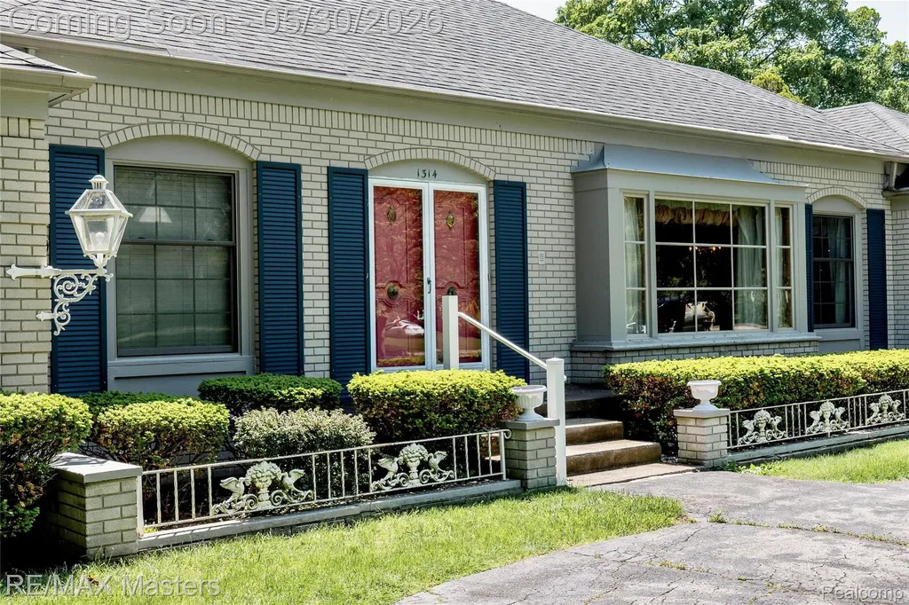 1314 Hollywood Drive Monroe City MI 48162