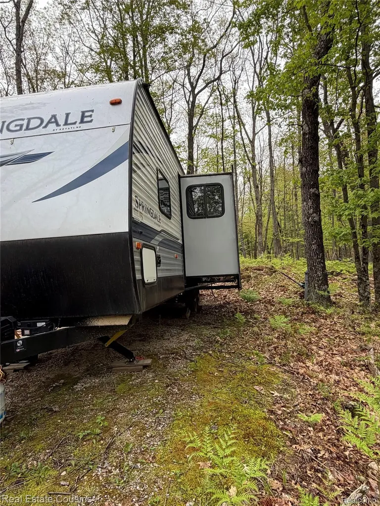 4701 Lake Road Farwell Village MI 48622
