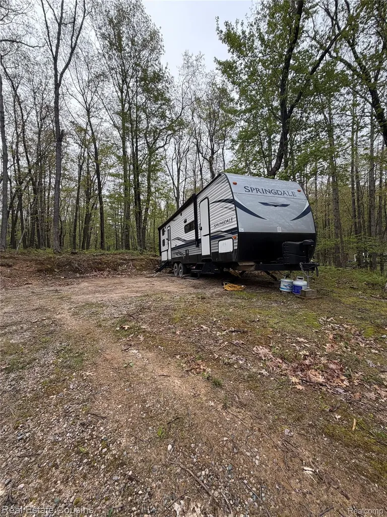 4701 Lake Road Farwell Village MI 48622