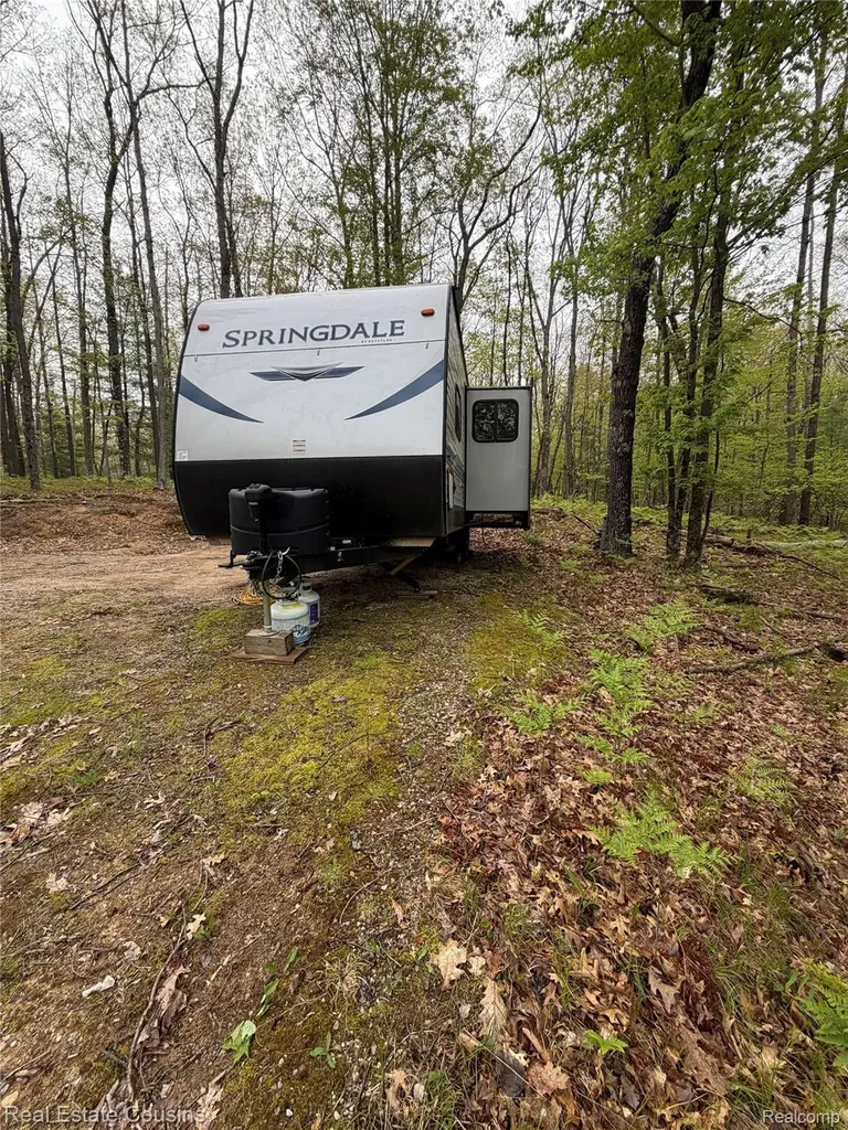 4701 Lake Road Farwell Village MI 48622