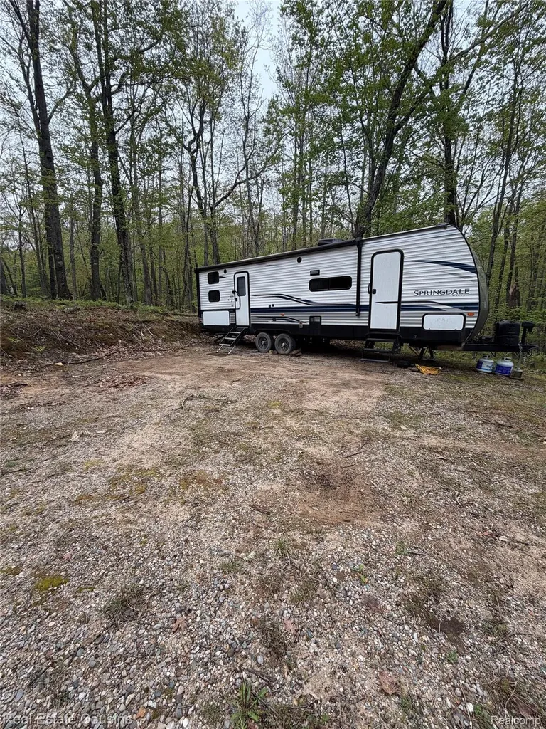 4701 Lake Road Farwell Village MI 48622