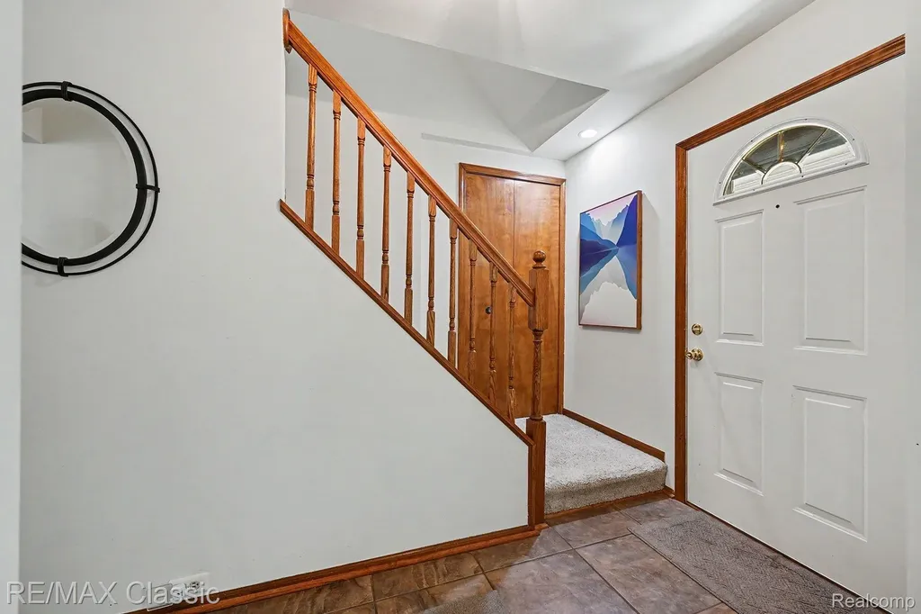 23493 Cora Avenue Farmington Hills City MI 48336