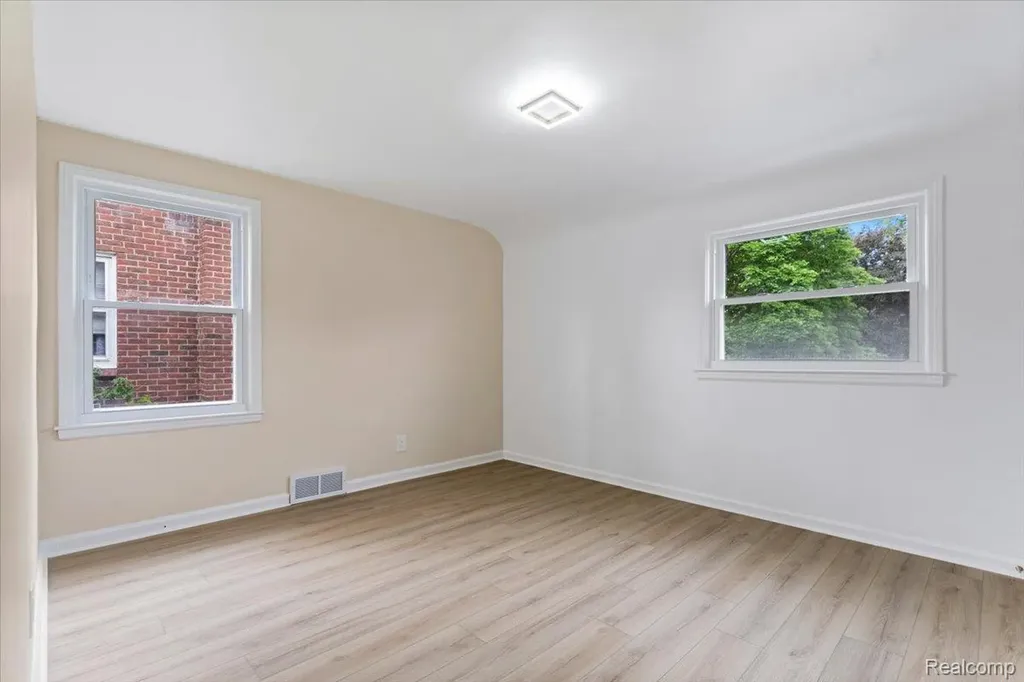 16171 Glastonbury Road Detroit City MI 48219