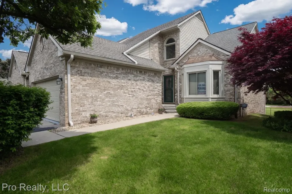 45317 Stonehedge Drive Plymouth Charter Township MI 48170