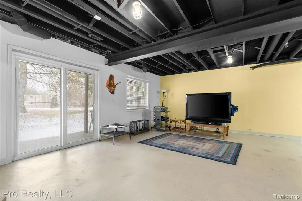 45317 Stonehedge Drive Plymouth Charter Township MI 48170
