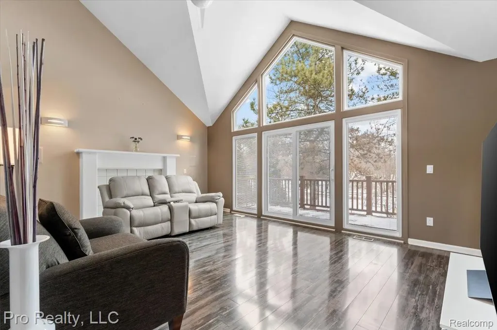 45317 Stonehedge Drive Plymouth Charter Township MI 48170