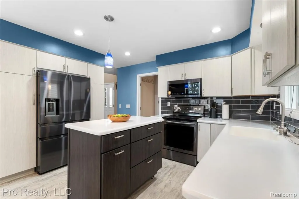 45317 Stonehedge Drive Plymouth Charter Township MI 48170
