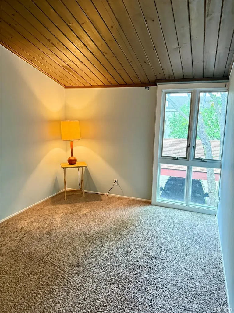 2405 Packard Street Ann Arbor City MI 48104