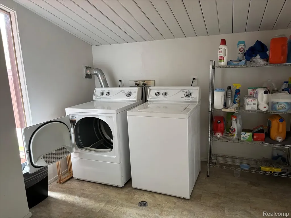 2405 Packard Street Ann Arbor City MI 48104