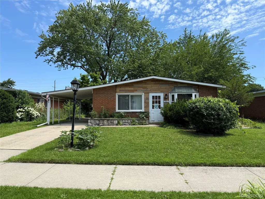 1765 Dulong Avenue Madison Heights City MI 48071