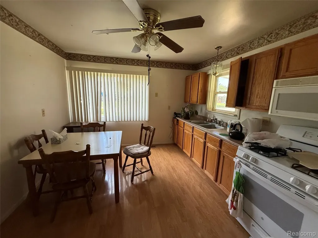 1765 Dulong Avenue Madison Heights City MI 48071