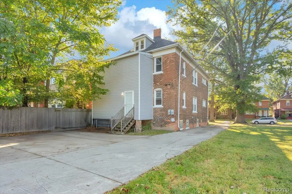 1202 Lawrence Street Detroit City MI 48202