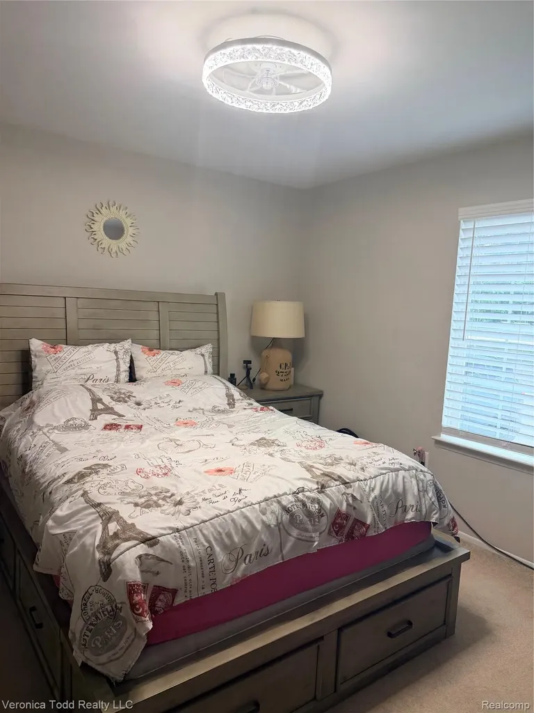 2994 Roundtree Drive Troy City MI 48083
