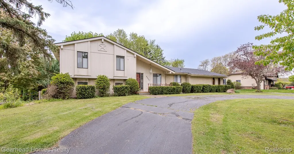 5453 Chanto Drive Independence Charter Township MI 48346