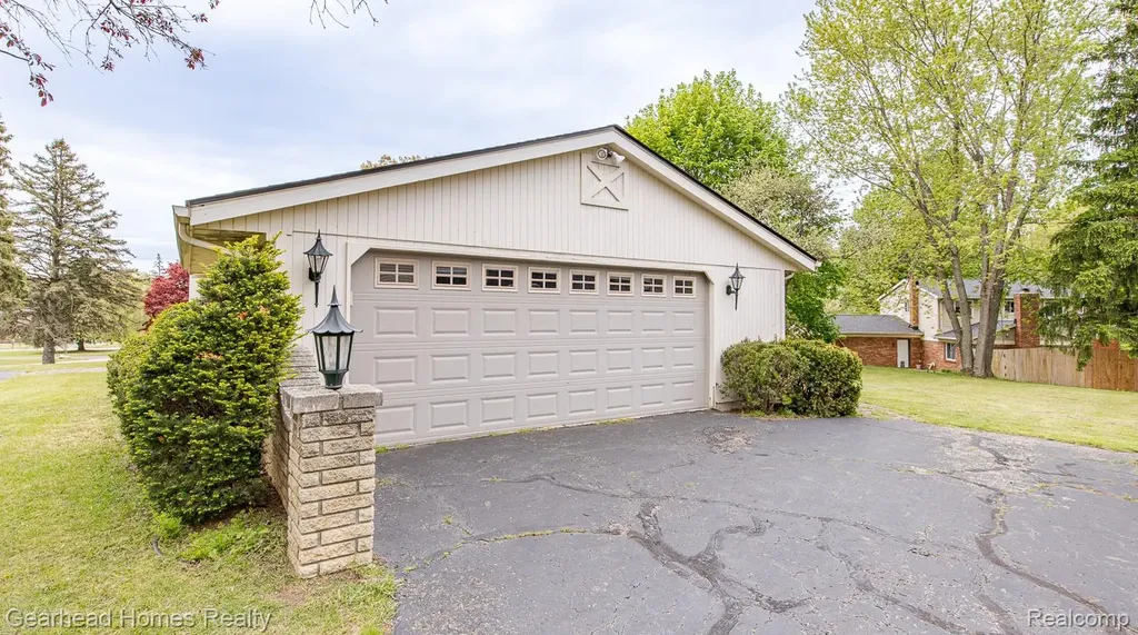 5453 Chanto Drive Independence Charter Township MI 48346