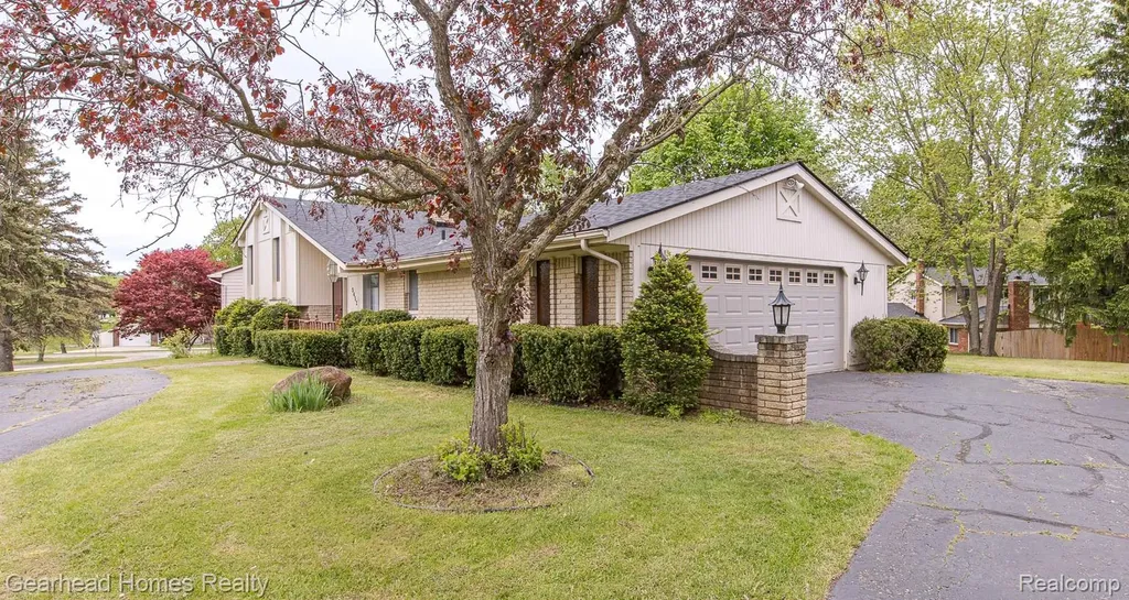 5453 Chanto Drive Independence Charter Township MI 48346