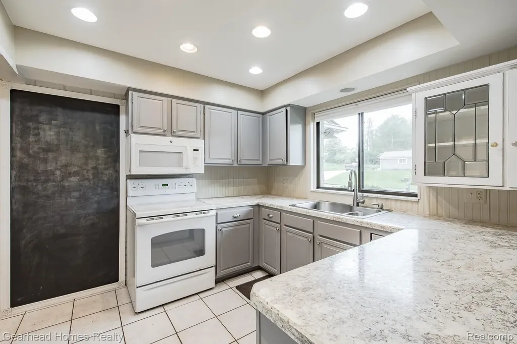 5453 Chanto Drive Independence Charter Township MI 48346