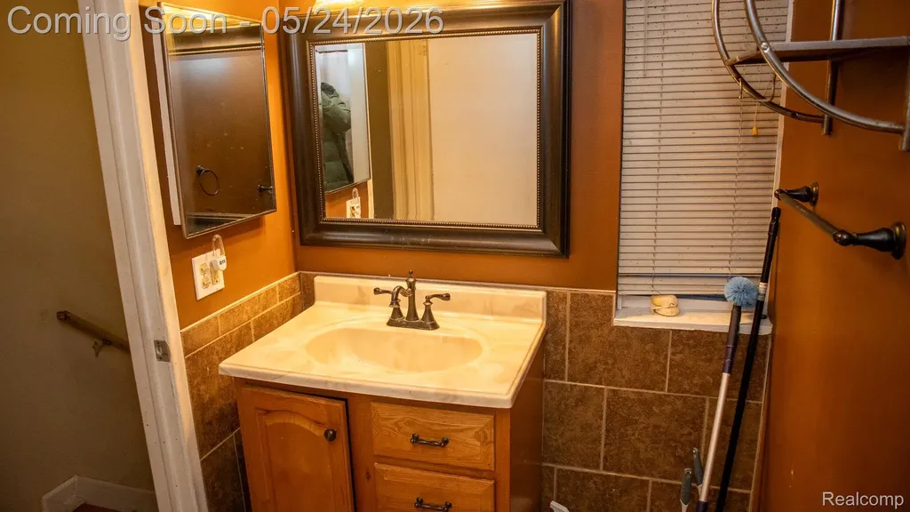 1011 Trevor Place Detroit City MI 48207