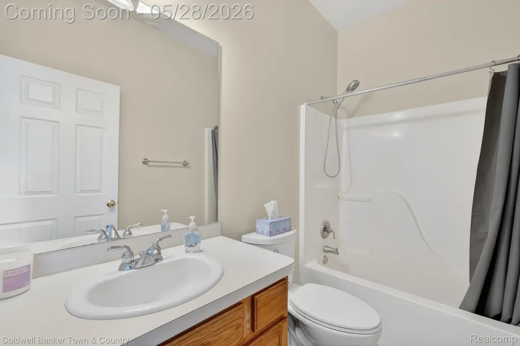 5551 Woodruff Shore Drive Brighton Township MI 48116