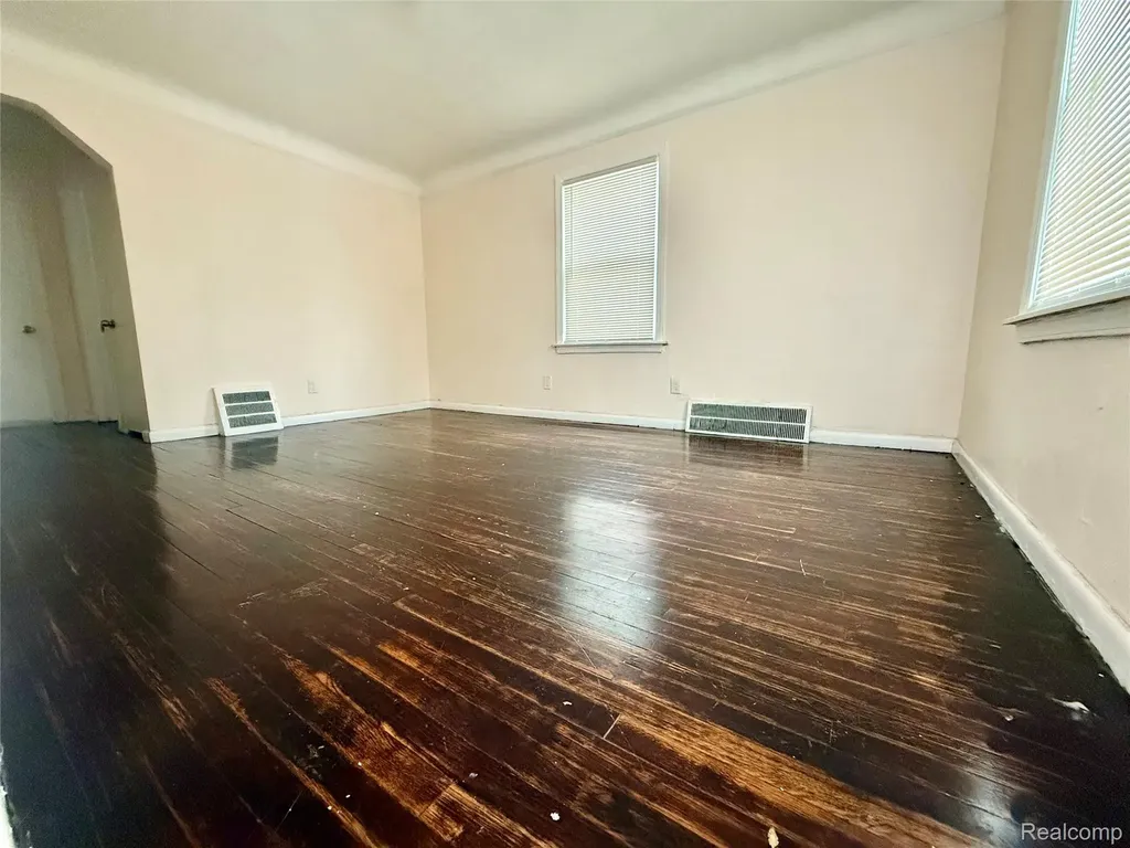 8719 Canyon Street Detroit City MI 48236