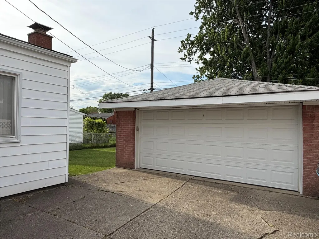 32466 Avondale Street Westland City MI 48186