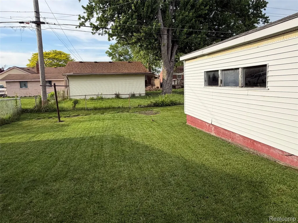 32466 Avondale Street Westland City MI 48186