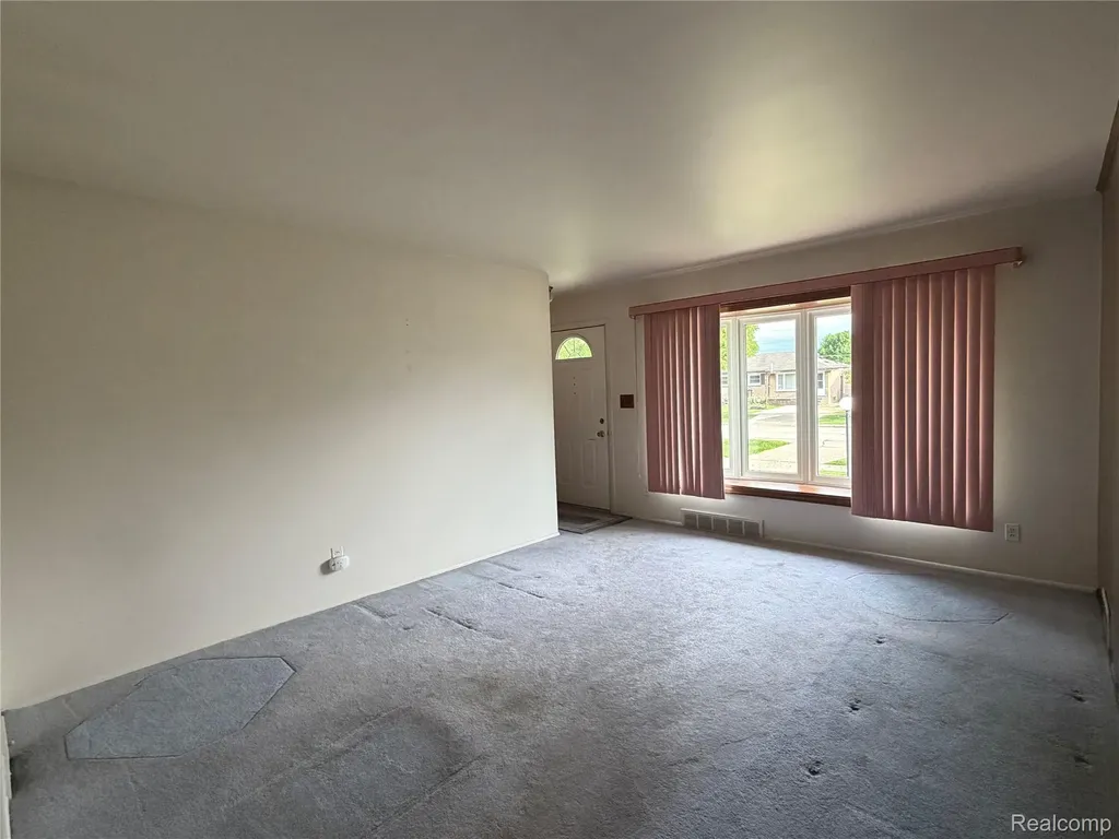 32466 Avondale Street Westland City MI 48186