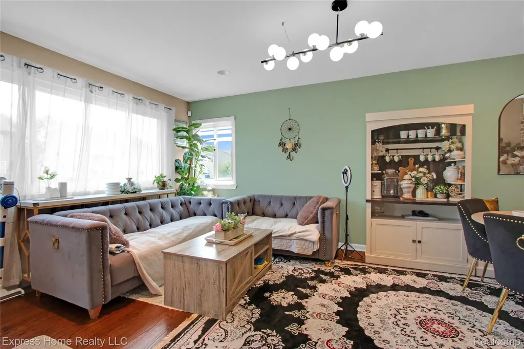 25244 Independence Trail New Haven Village MI 48089