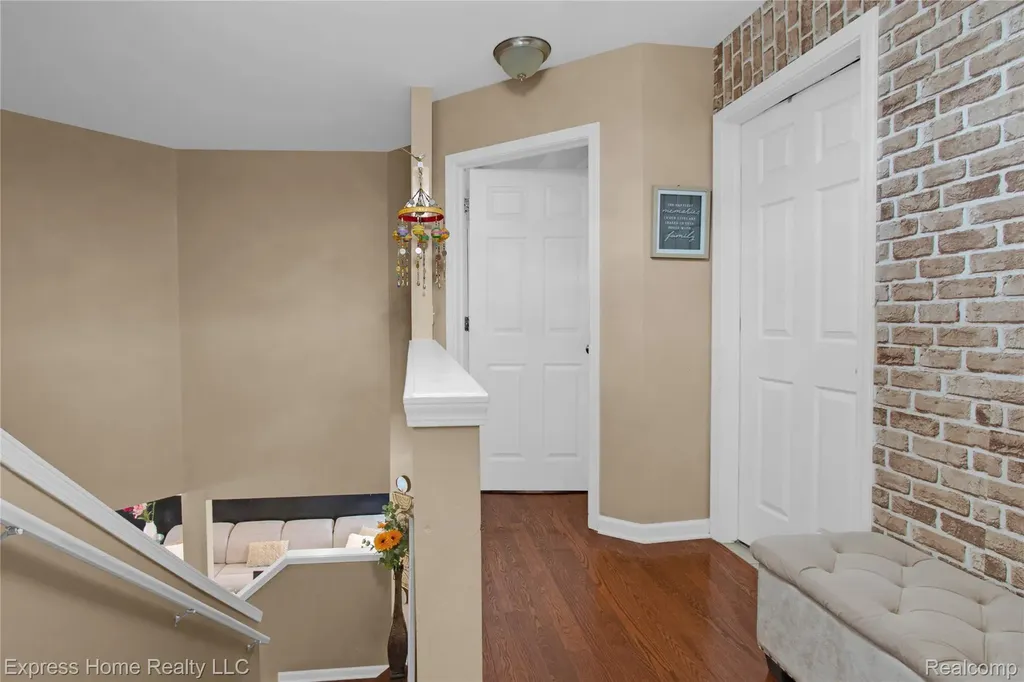 25244 Independence Trail New Haven Village MI 48089