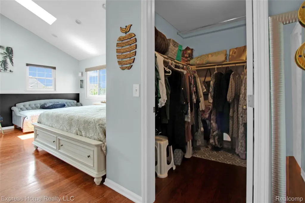 25244 Independence Trail New Haven Village MI 48089