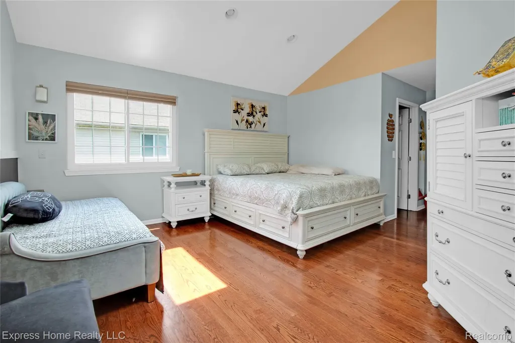 25244 Independence Trail New Haven Village MI 48089