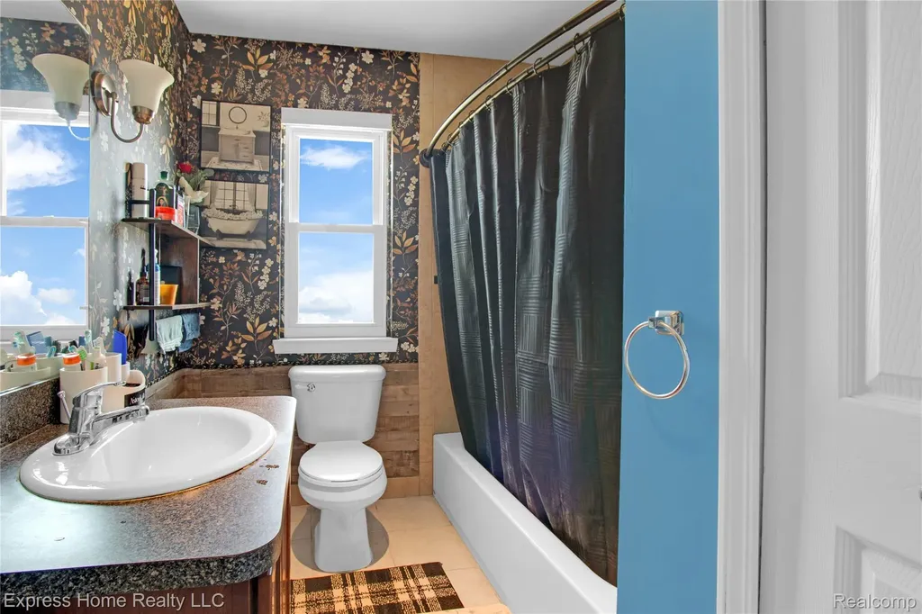 25244 Independence Trail New Haven Village MI 48089