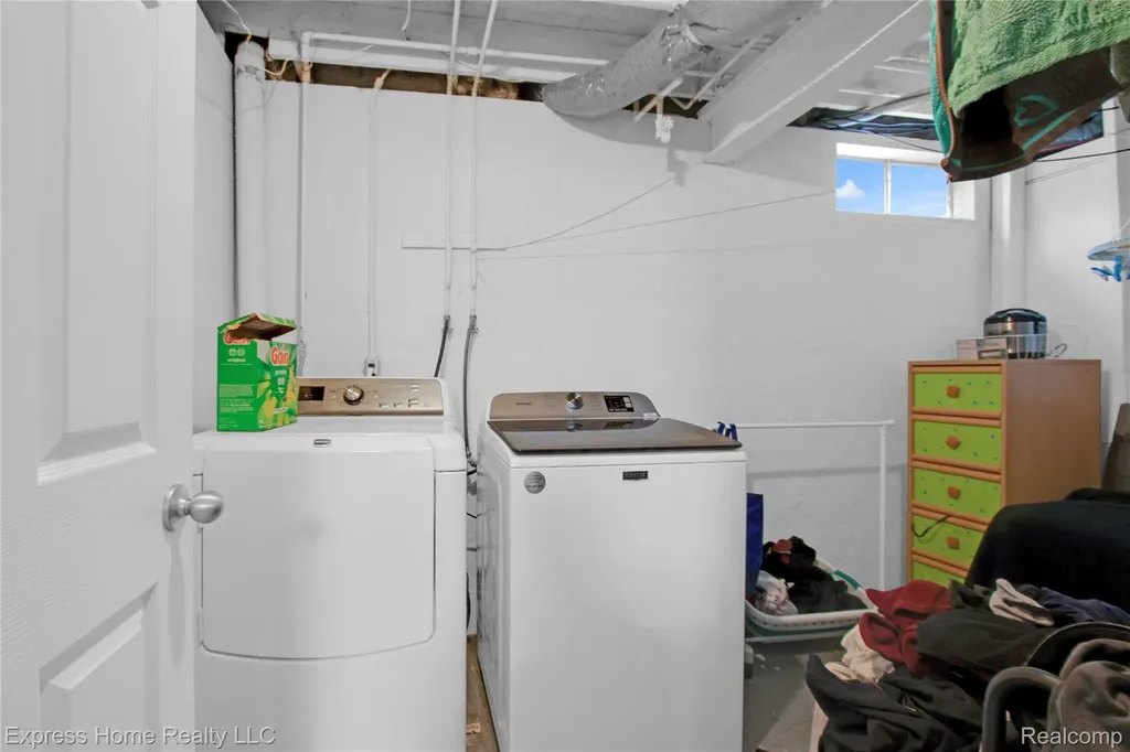 25244 Independence Trail New Haven Village MI 48089