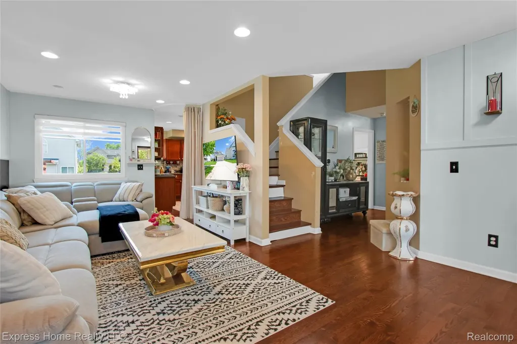 25244 Independence Trail New Haven Village MI 48089