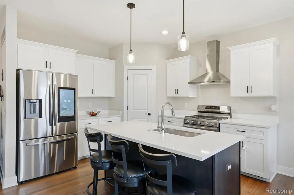 15365 Eton Pointe Drive Clinton Charter Township MI 48035