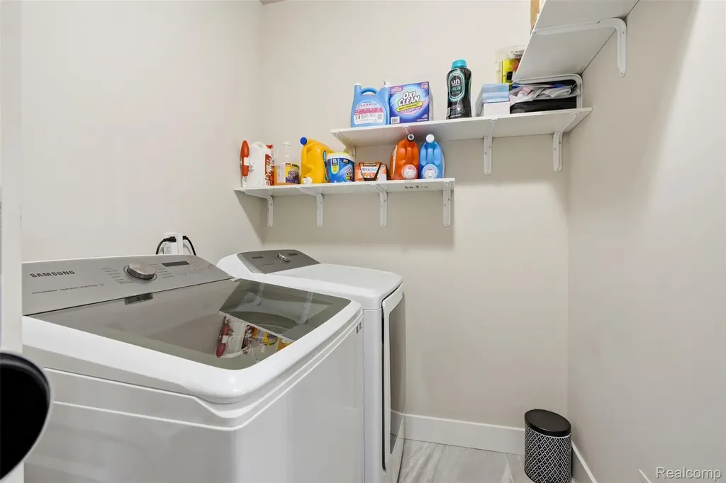 15365 Eton Pointe Drive Clinton Charter Township MI 48035