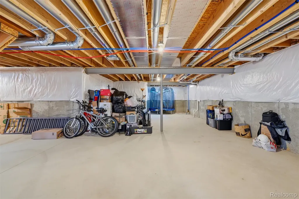 15365 Eton Pointe Drive Clinton Charter Township MI 48035
