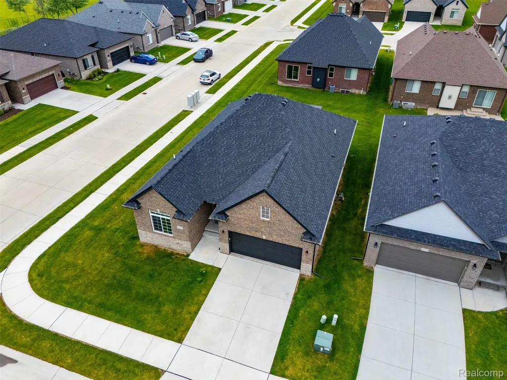 15365 Eton Pointe Drive Clinton Charter Township MI 48035