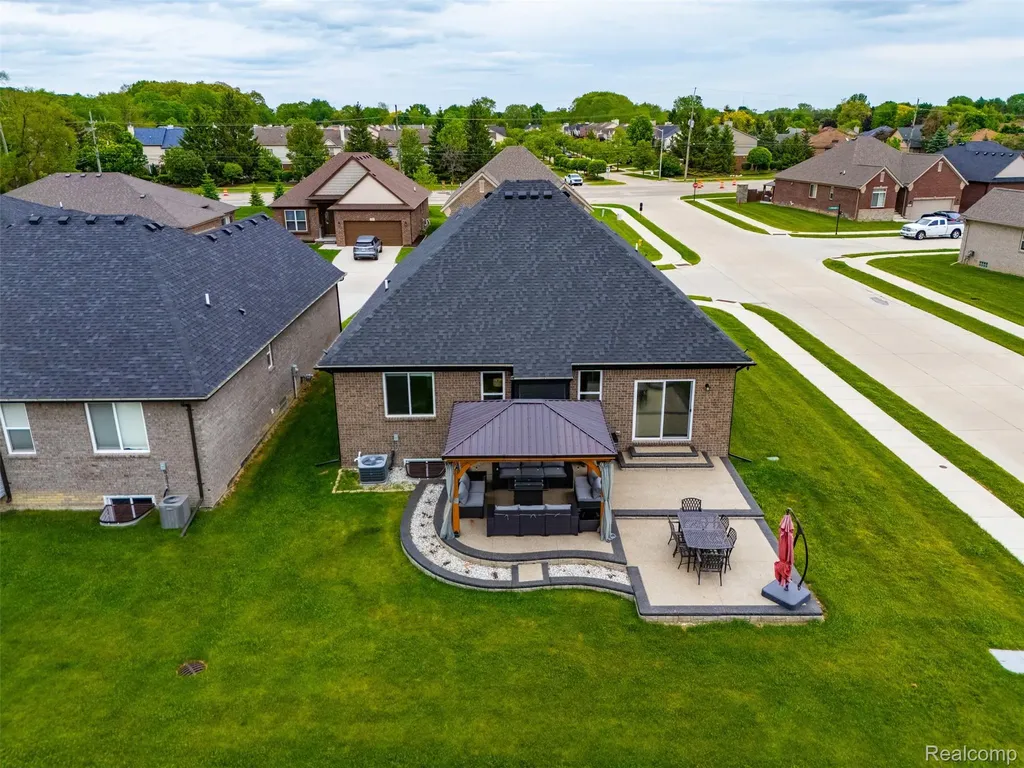 15365 Eton Pointe Drive Clinton Charter Township MI 48035