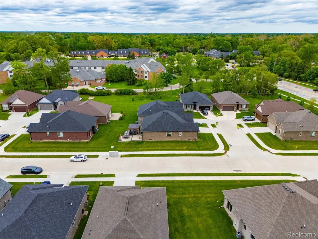 15365 Eton Pointe Drive Clinton Charter Township MI 48035