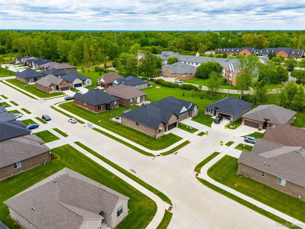 15365 Eton Pointe Drive Clinton Charter Township MI 48035