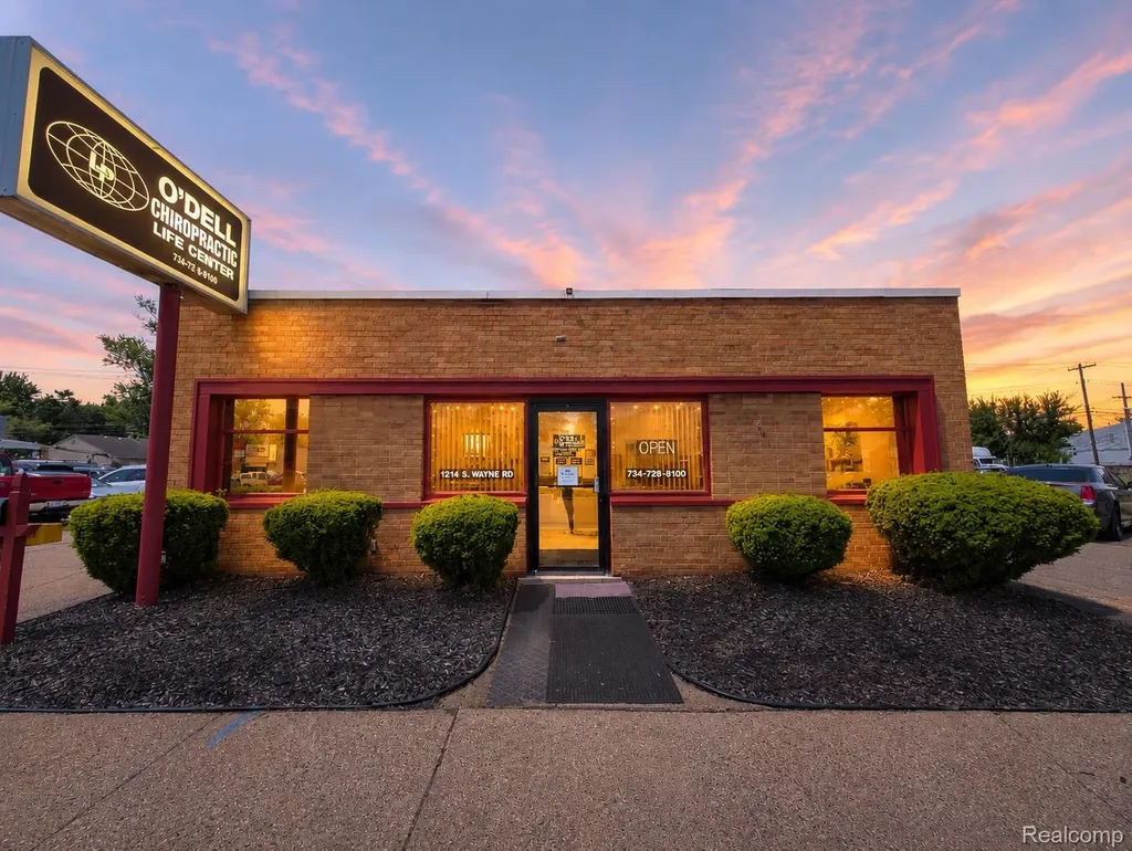 1214 S Wayne Road Westland City MI 48186